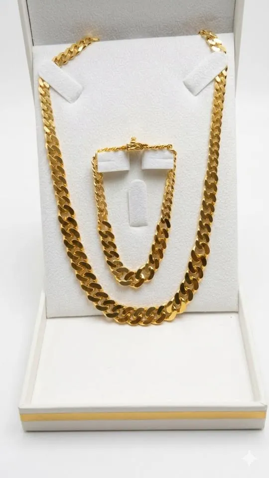 Parures de chaînes en or